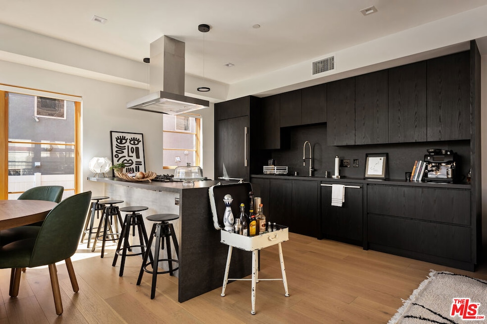 1033 N Vista St unit D, West Hollywood, CA 90046 - photo 1