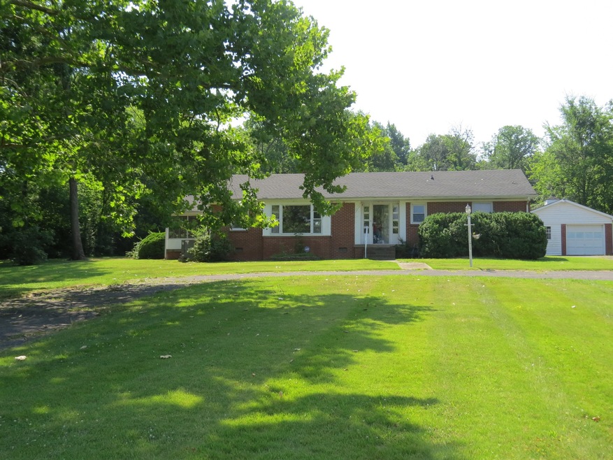 Beautiful Parklike Yard on 3.1 Acres