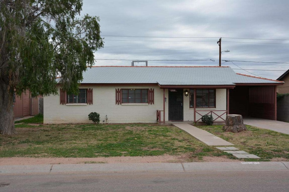 1208 N. Oakleaf Drive