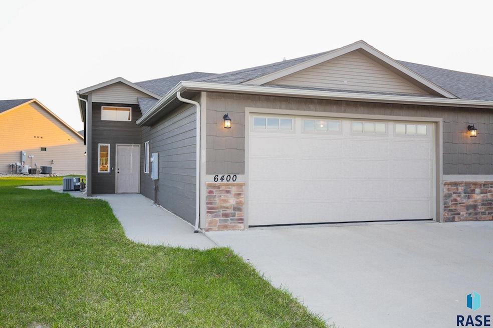 6400 S Keller Cir, Sioux Falls, SD 57108 - photo 1