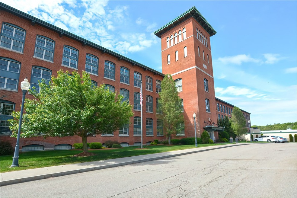 High Rocks Condominiums unit 322, North Smithfield, RI 02896 - photo 1