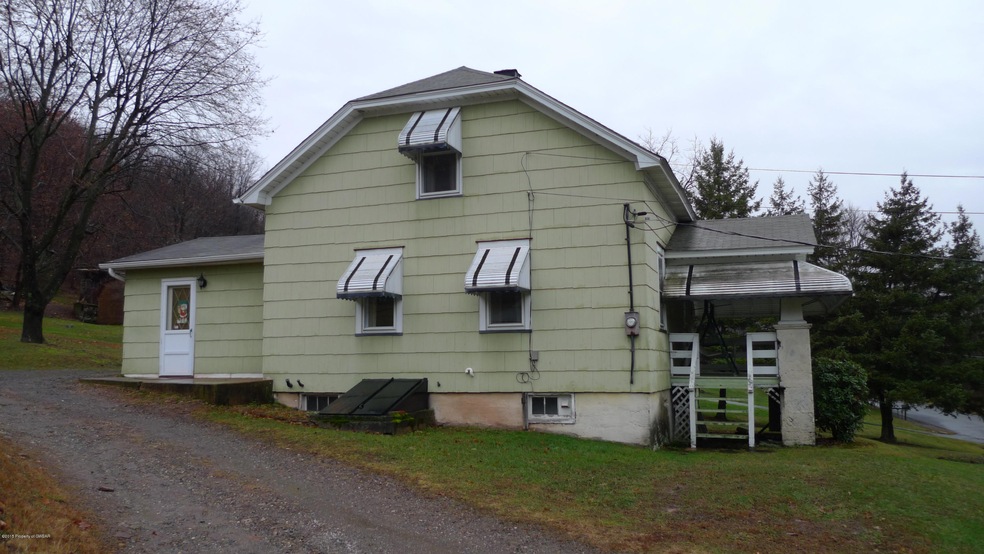 173 E Foothills Dr, Drums, PA 18222 - photo 1