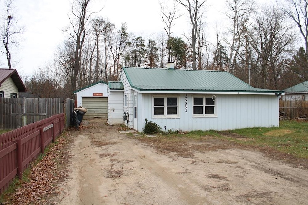 4362 Filter Rd, Harrison, MI 48625 - photo 1