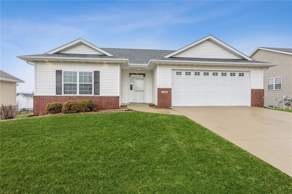 1506 Kodiak Dr NW, Cedar Rapids, IA 52405 - photo 1