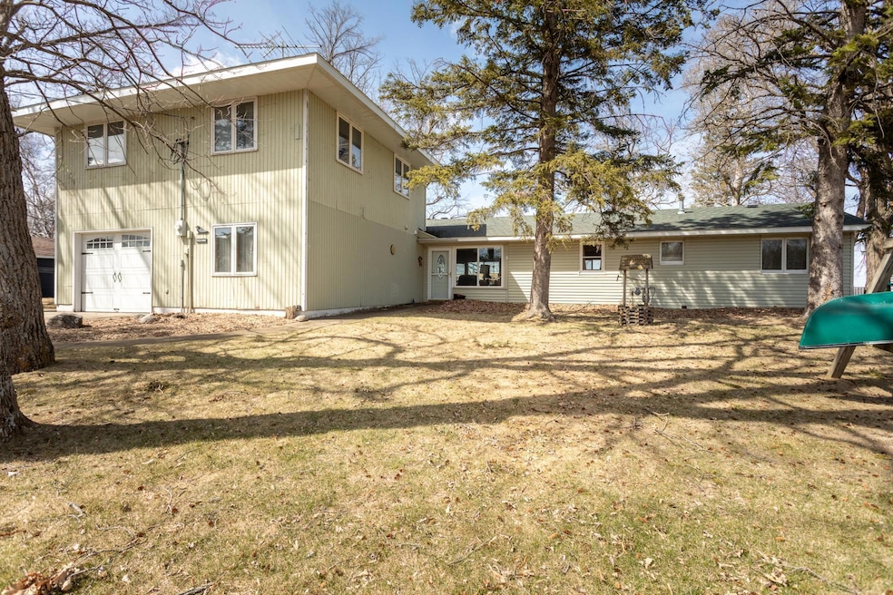 8236 E Lake Carlos Dr NE, Carlos, MN 56319 - photo 1