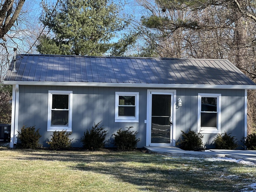 Welcome to 107 Oak St in Portland, TN 