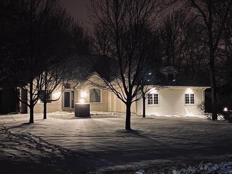 4538 Harvest Cir, Manitowoc, WI 54220 - photo 1