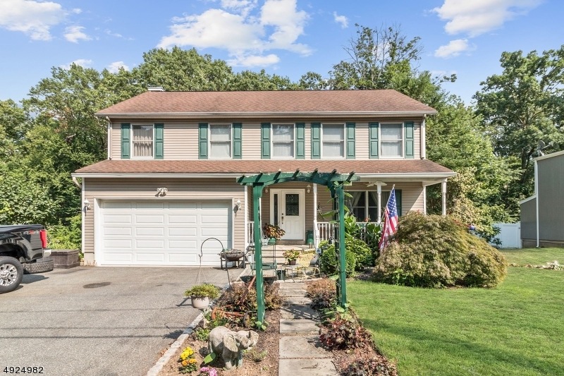 29 Laurel Place, Ringwood, NJ 07456 - photo 1