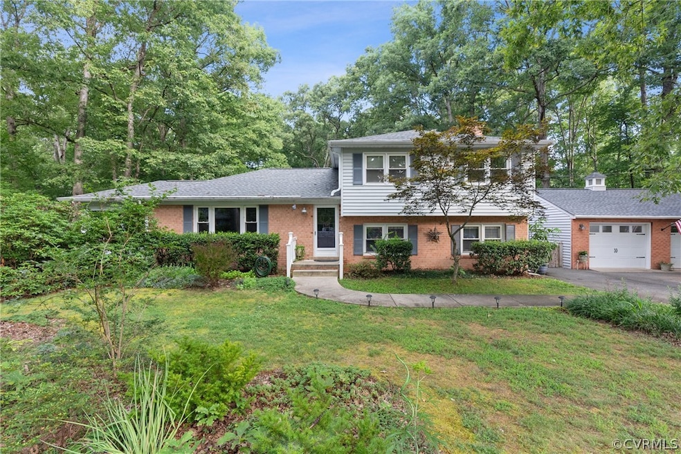 9064 Edgewater Cir, Mechanicsville, VA 23116 - photo 1