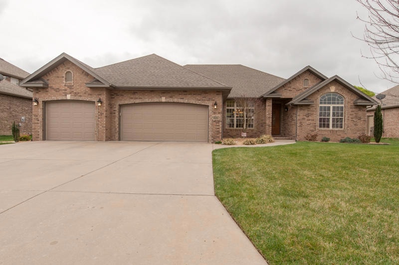 1008 Glacier Ct, Nixa, MO 65714 - photo 1