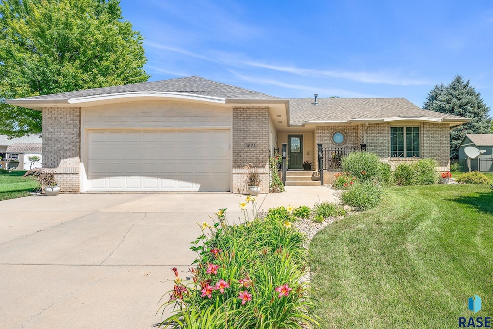 Sold $385,000 • Co-Listing Agent
