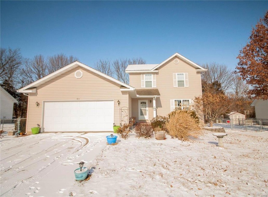 811 Oxford Dr, Rolla, MO 65401 - photo 1