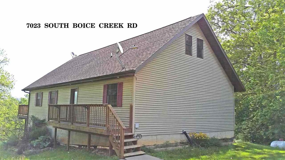 7023 S Boice Creek Rd, Potosi, WI 53820 - photo 1