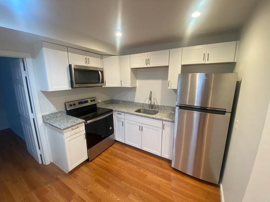 27 Salem St unit 2, Woburn, MA 01801 - photo 1