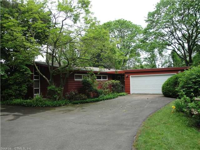 162 Westridge Dr, Waterbury, CT 06708 - photo 1