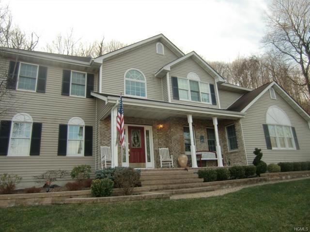 8 Pyngyp Rd, Stony Point, NY 10980 - photo 1