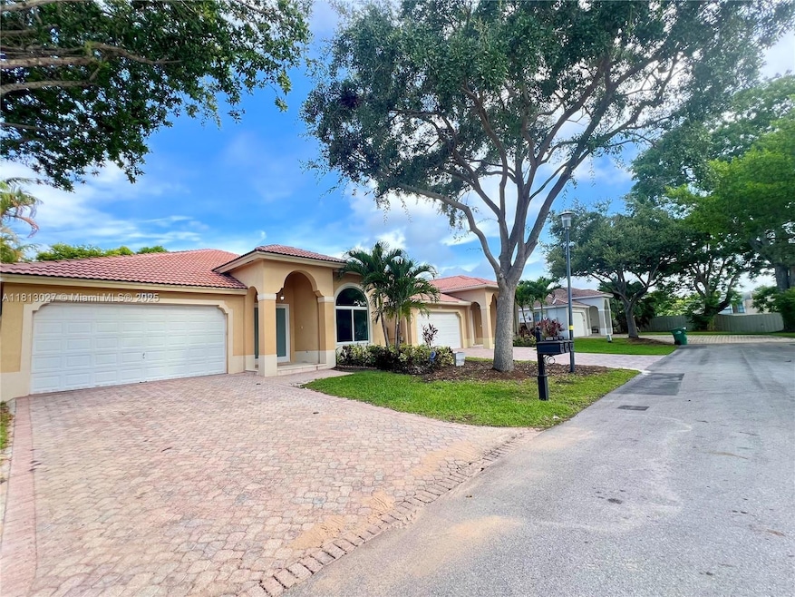 16020 SW 91st Ct, Palmetto Bay, FL 33157 - photo 1