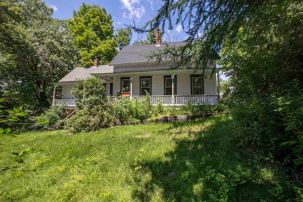 38 Mechanic St, Winchester, NH 03470 - photo 1