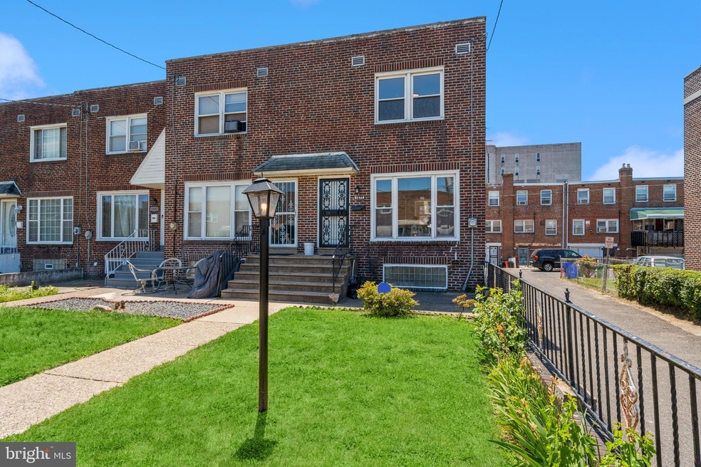 1577 Greenwood Ave, Camden, NJ 08103 - photo 1