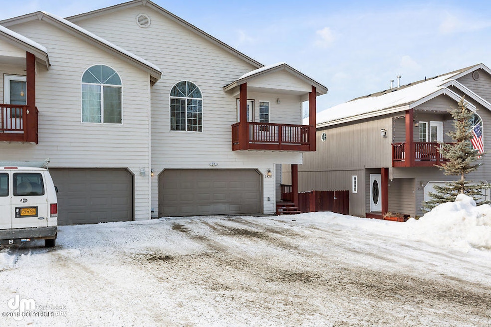 Exterior_MAX-66996-SMALL
