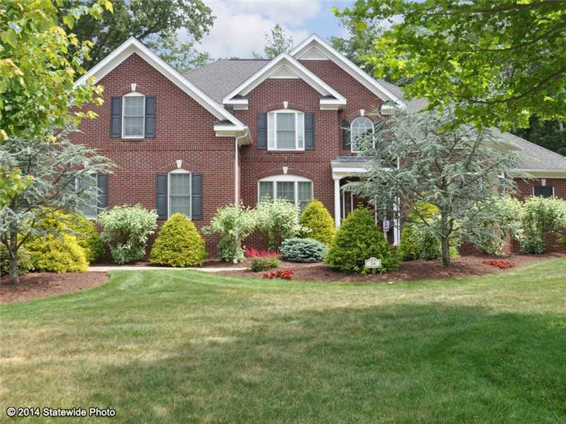 38 Sophia Ln, Greenville, RI 02828 - photo 1