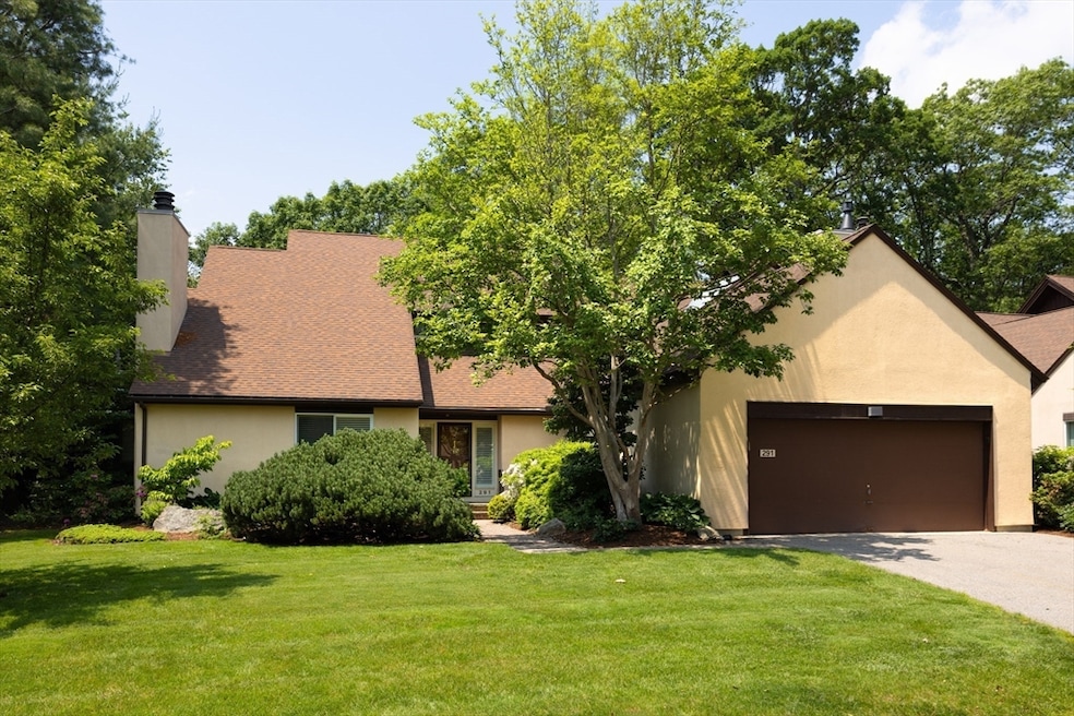 Sold $2,425,000 • Co-Listing Agent