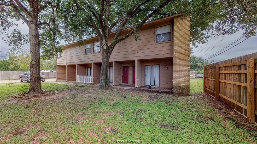 202 Lincoln Ave unit A, College Station, TX 77840 - photo 1