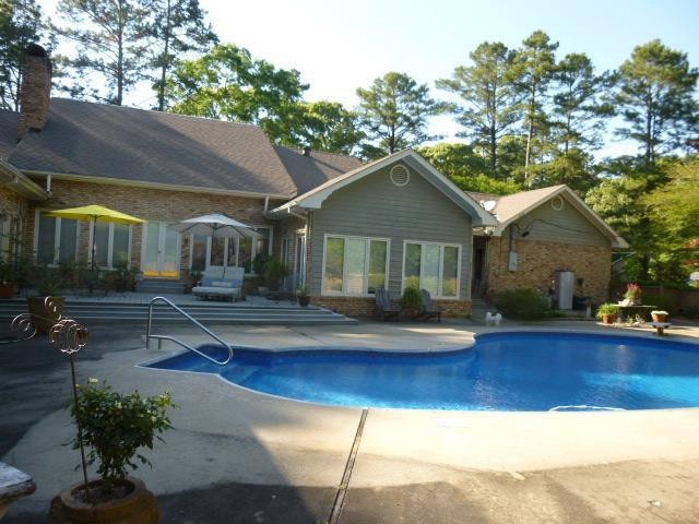 1048 Hawthorne Dr, McComb, MS 39648 - photo 1