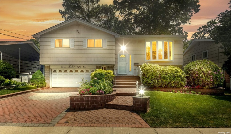 1181 Ossipee Rd, West Hempstead, NY 11552 - photo 1