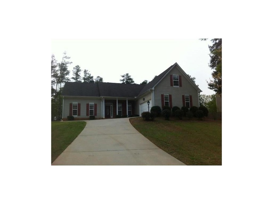 1013 Andover Dr, Hoschton, GA 30548 - photo 1