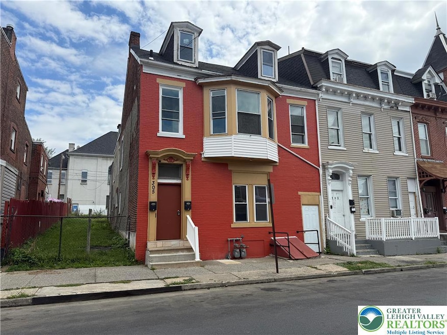 305 N 2nd St unit 1, Allentown, PA 18102 - photo 1