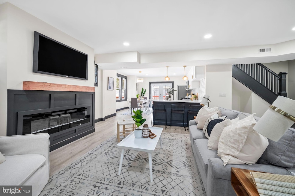 5809 Clover Rd, Baltimore, MD 21215 - photo 1