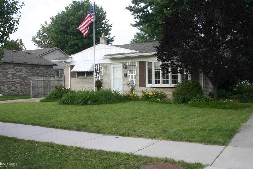 30714 Calahan Rd, Roseville, MI 48066 - photo 1