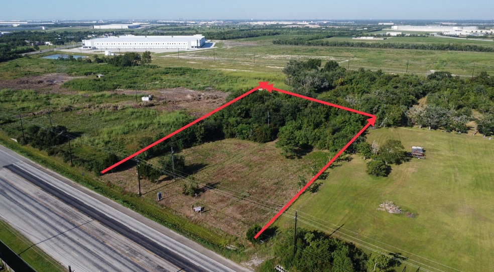 0 Fm 3180 unit 59839026, Baytown, TX 77523 - photo 1