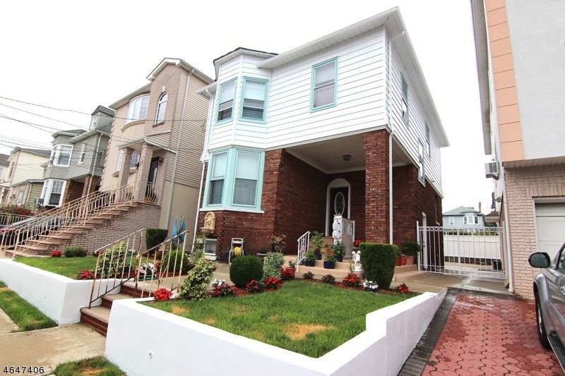 9 Agate Place, Newark, NJ 07104 - photo 1