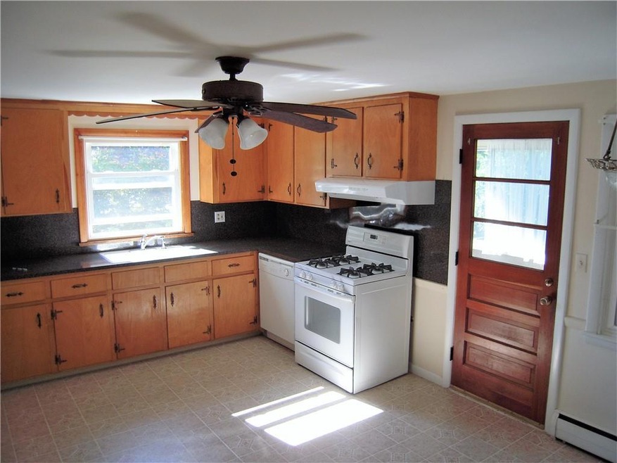 404 Dover Ave unit 2, East Providence, RI 02914 - photo 1