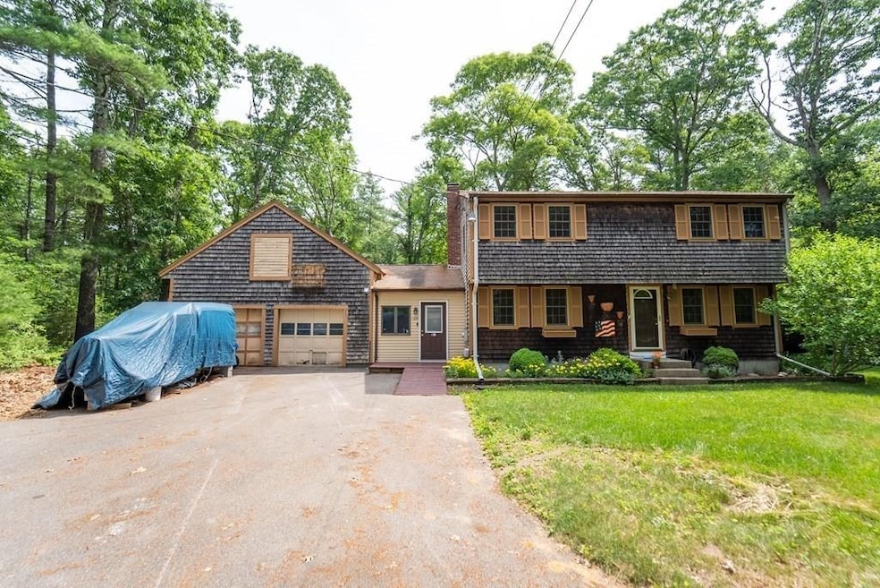 138 S Main St, Carver, MA 02330 - photo 1