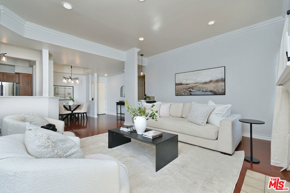 5420 Sylmar Ave unit 117, Sherman Oaks, CA 91401 - photo 1