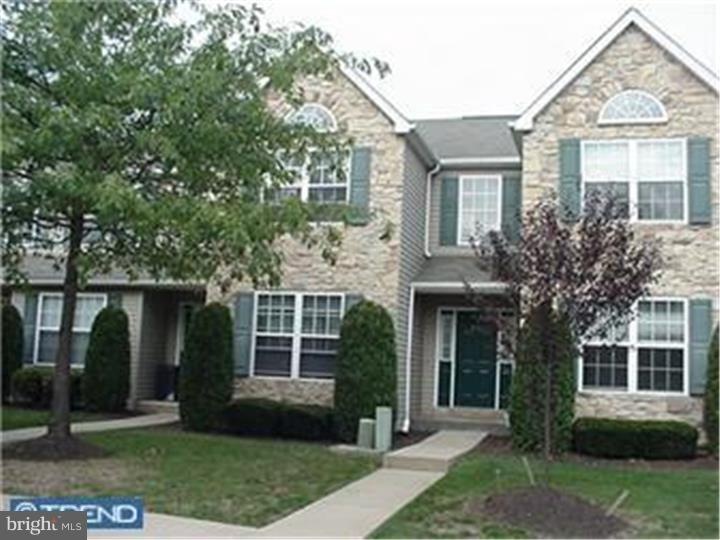 460 Deer Run Ct, Royersford, PA 19468 - photo 1