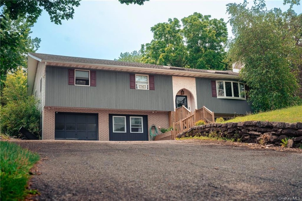 8 Arden Ln, Poughkeepsie, NY 12603 - photo 1