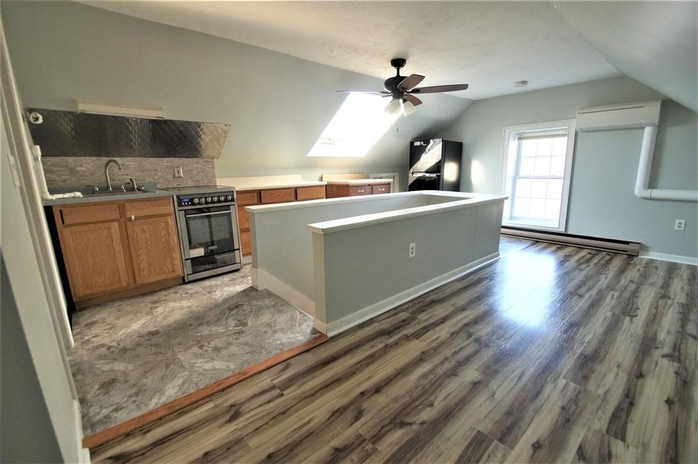 2 Lawrence Rd unit 2C, Derry, NH 03038 - photo 1