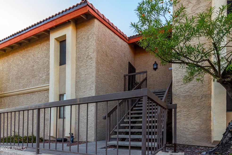 01 - Cave Creek