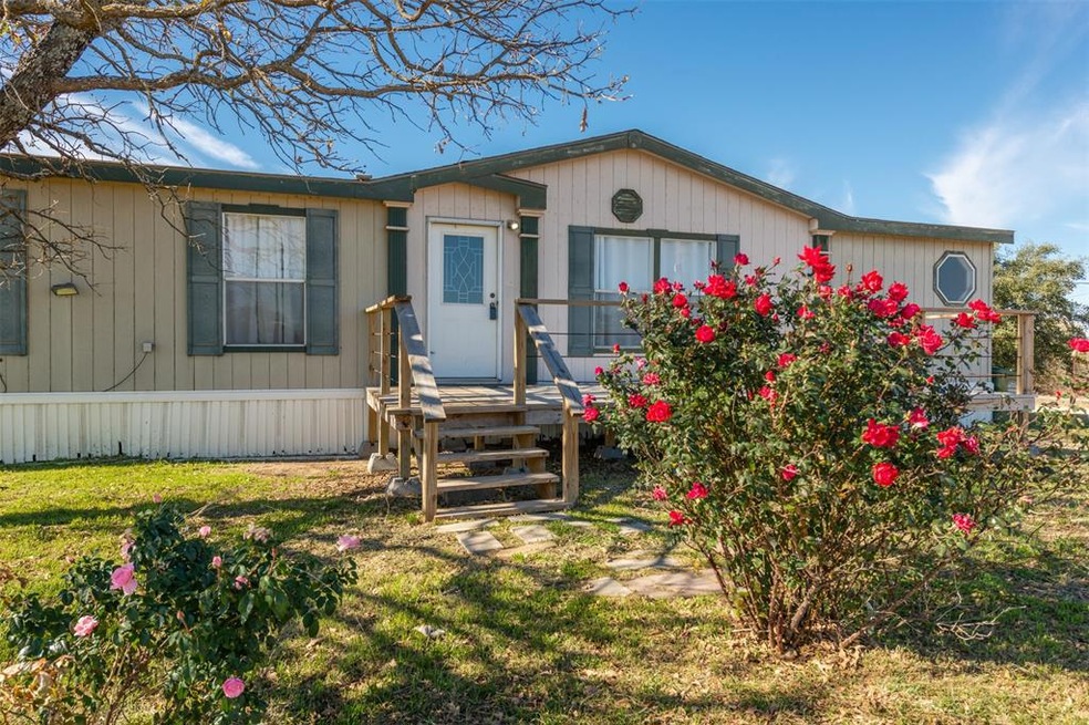 401 Big Salty Dr, Springtown, TX 76082 - photo 1