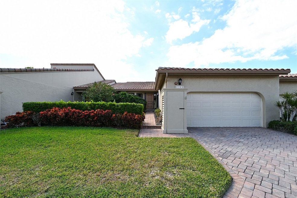 2369 Harbour Oaks Dr, Longboat Key, FL 34228 - photo 1