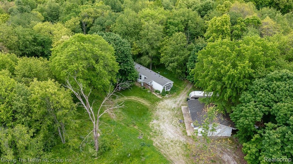 10531 Devils Lake Hwy, Addison, MI 49220 - photo 1