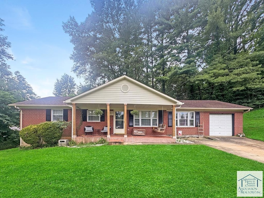 Under Contract $215,000 • Co-Listing Agent
