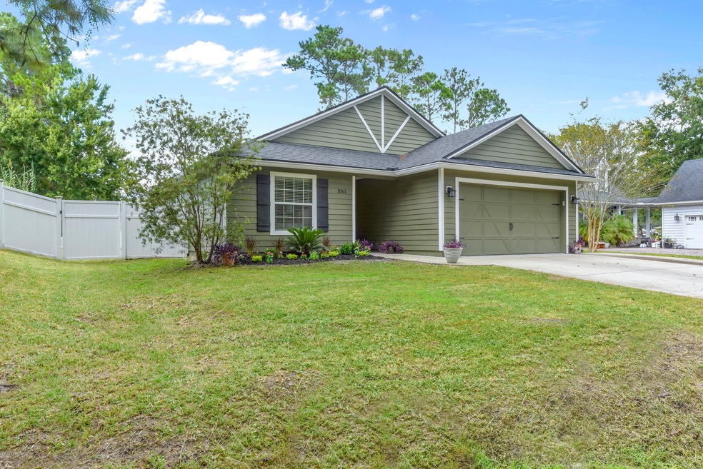 1061 Clay St Corner