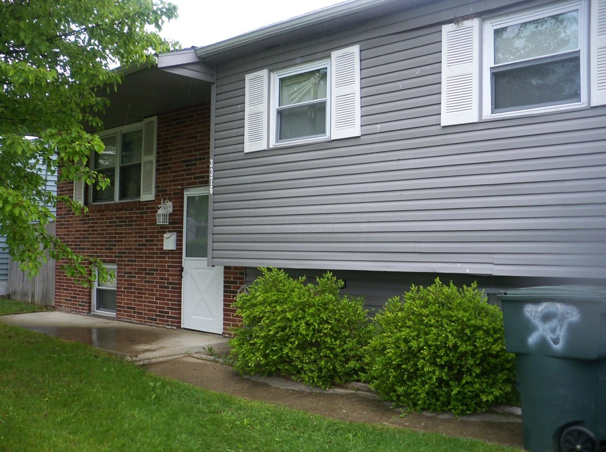 3376 Bremen Street 050