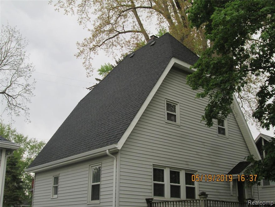 425 Burroughs Ave, Flint, MI 48507 - photo 1