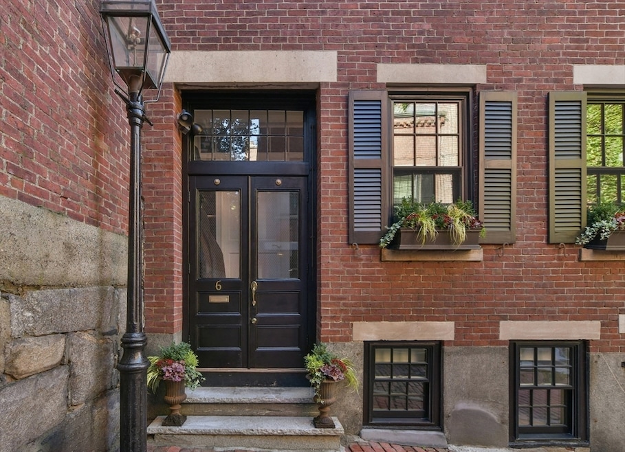 For Sale $3,250,000 • Co-Listing Agent